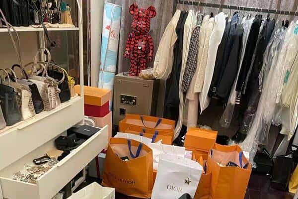 钟山区回收一线品牌衣服